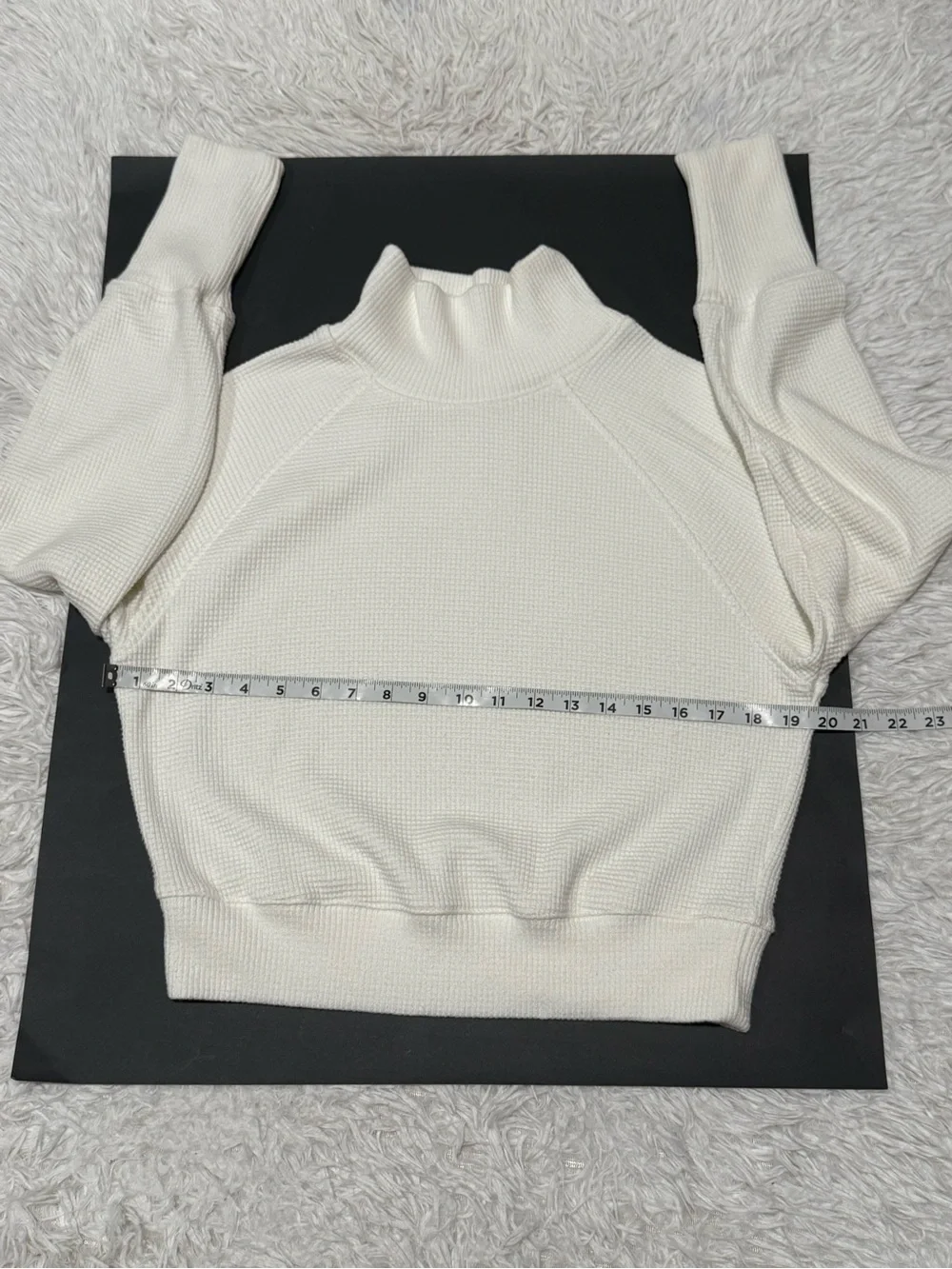 ALO Women’s Yoga Cream Turtleneck Waffle Knit Sweater Size:Small